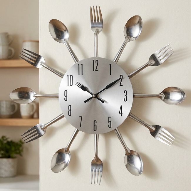 DINETICK – Silent Cutlery Wall Clock for Stylish Kitchen Decor