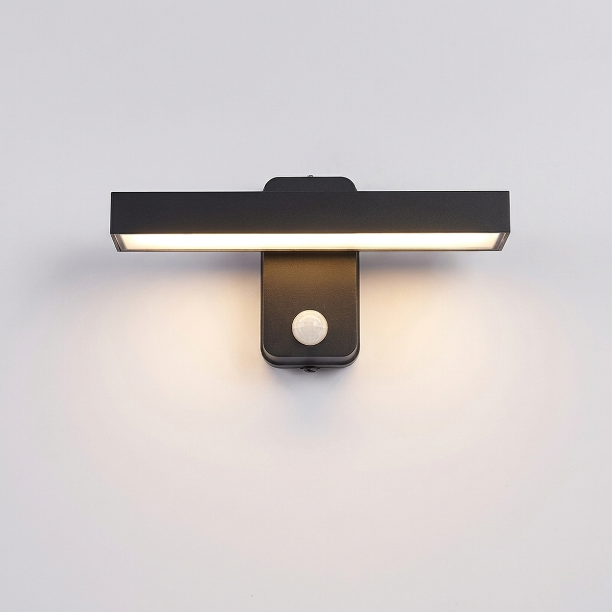 SENTRYVELA – Outdoor Wall Light with Motion Sensor for Convenient Outdoor Visibility