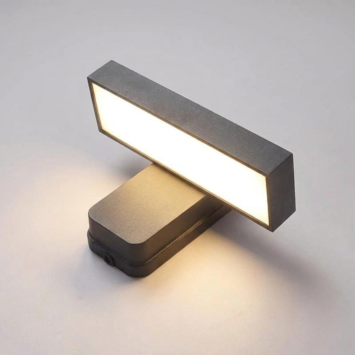 SENTRYVELA – Outdoor Wall Light with Motion Sensor for Convenient Outdoor Visibility