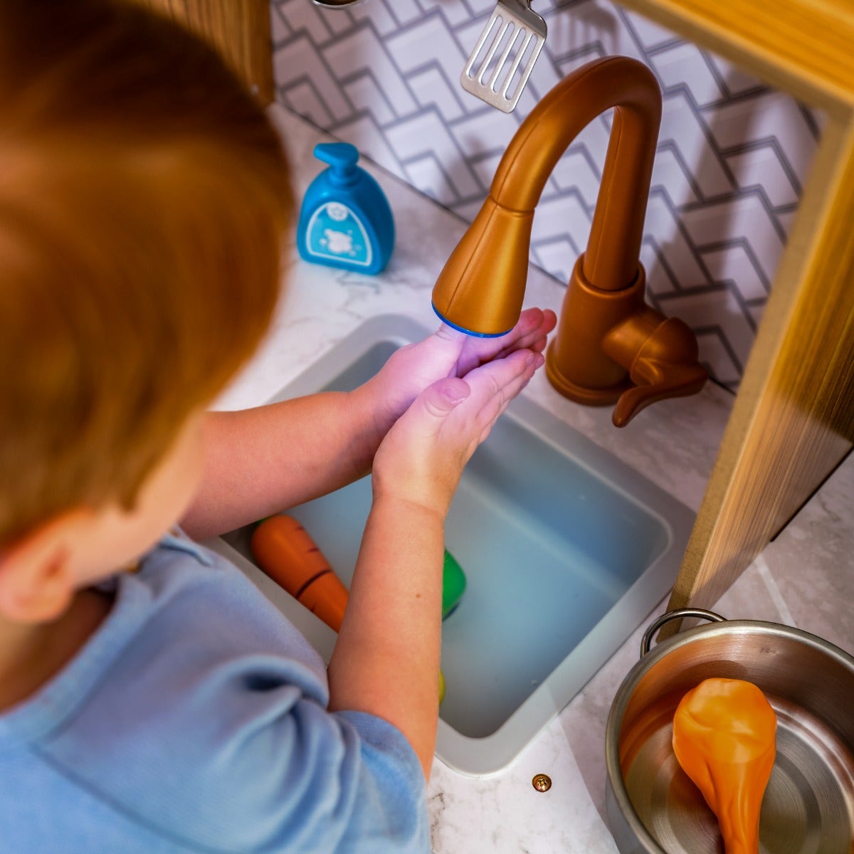 Kids Pretend Play Kitchen with Lights and Sounds and Chalkboard