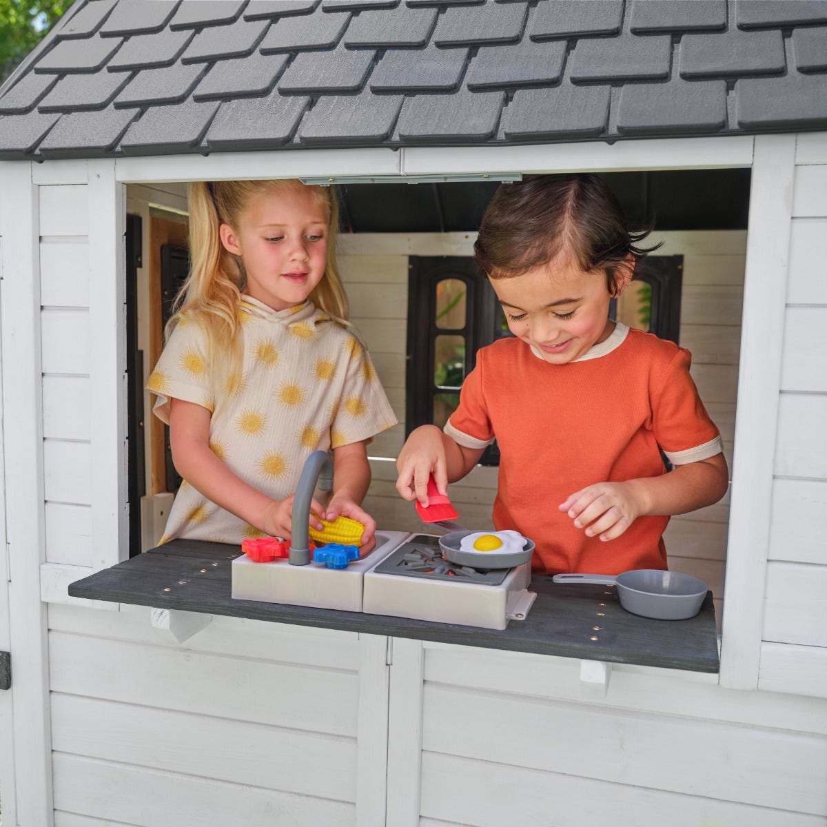 Outdoor Playhouse with Chalkboard - White