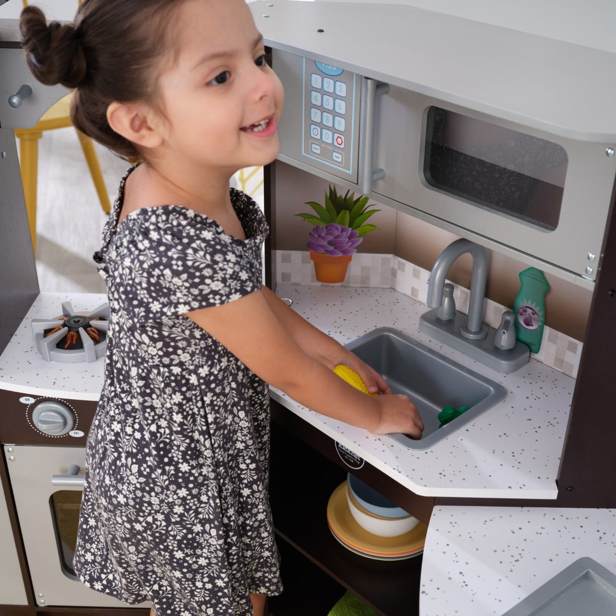Corner Play Kitchen with Lights and Sounds and Storage - Espresso
