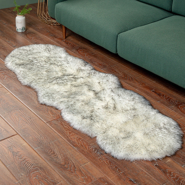 PLUMORIXA – Soft Decorative Rug for Comfortable Bedroom Styling